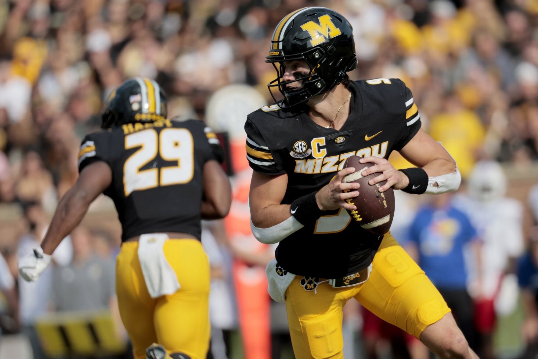 Missouri wins Border War! Beats Kansas 42-31